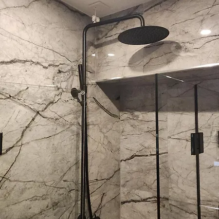 Bizant House Boutique Hotell *
