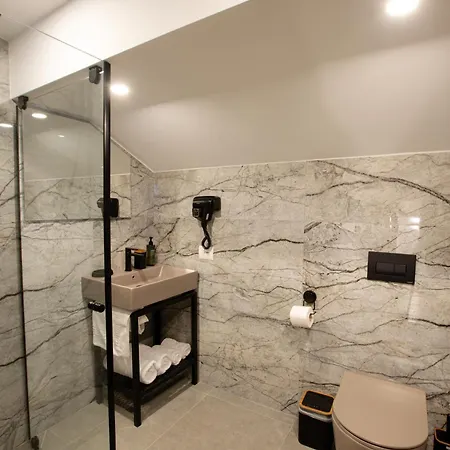 Bizant House Boutique Hotel *